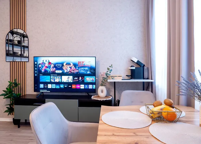 Queens Peak Apartments